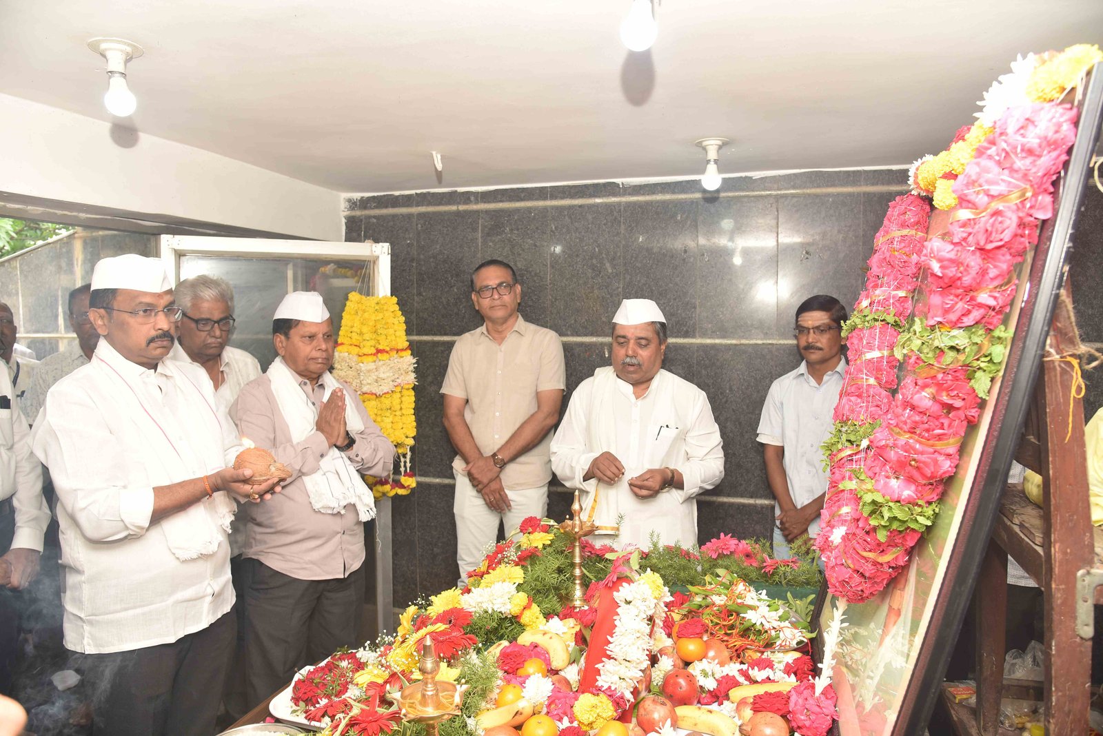 Birthday Celebrations of the Visionary Leader, Philanthropist & Founder President of HKE Society, Late Shri. Mahadevappa Rampure.